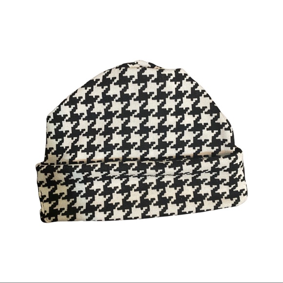 Matching hat and handbag set - Picture 3 of 4